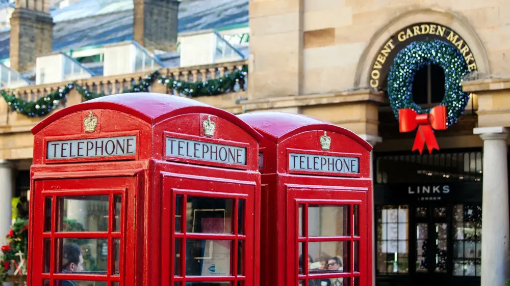 london phone booths holiday decorations